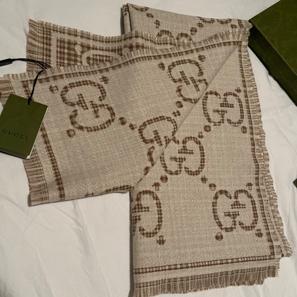 GG WOOL JACQUARD SCARF - Picture 3 of 7